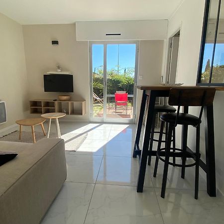 Appartement Cosy A Sanary Plage De Portissol-Climatise-Parking Prive Екстериор снимка