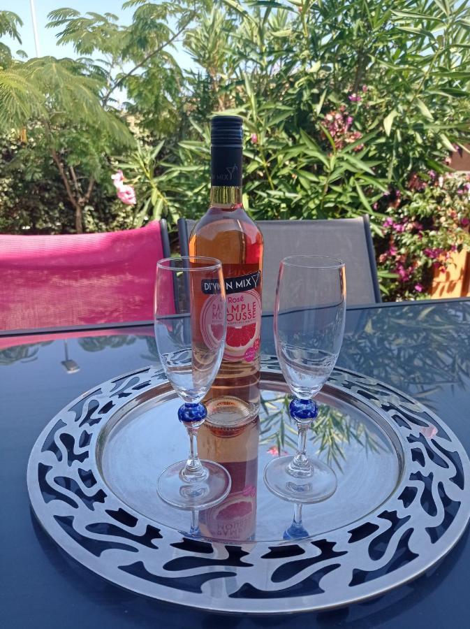 Appartement Cosy A Sanary Plage De Portissol-Climatise-Parking Prive Екстериор снимка