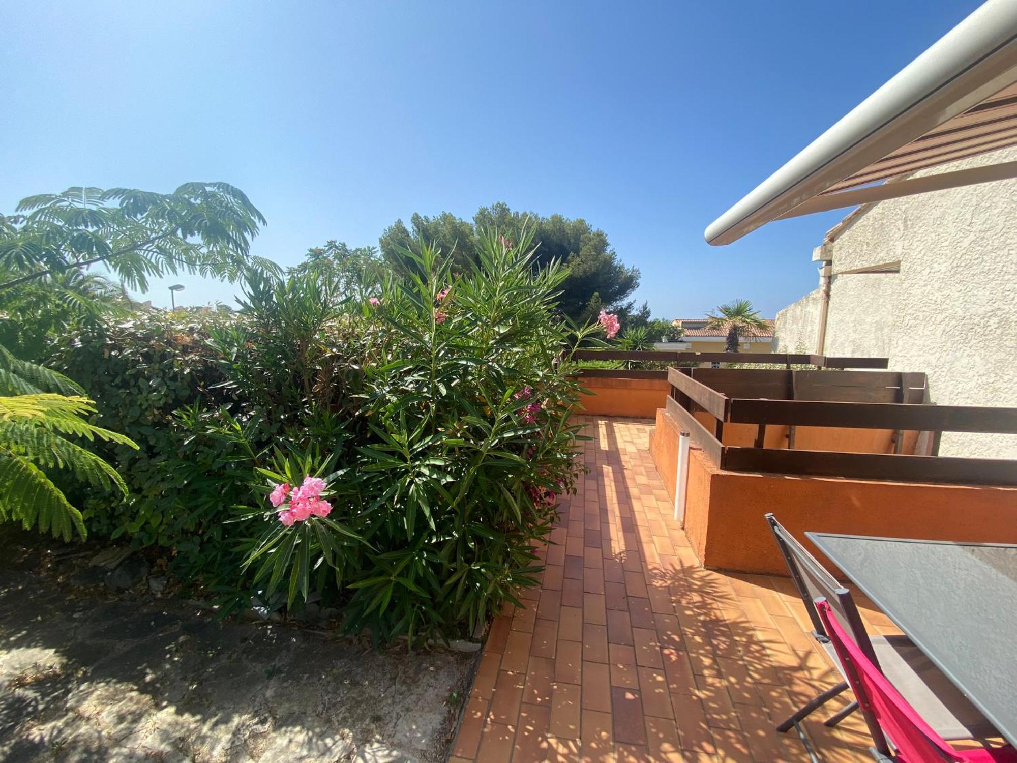 Appartement Cosy A Sanary Plage De Portissol-Climatise-Parking Prive Екстериор снимка